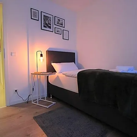 Grazzoo | 1x Einzel- 2x Doppelzimmer 3x Smart Tv Szálloda