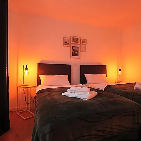 Grazzoo | 1x Einzel- 2x Doppelzimmer 3x Smart Tv 3* Wolfsburg